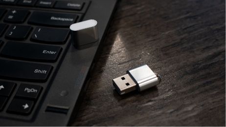 MicroSD USB Card Reader Aluminum Construction High-Speed Transfer